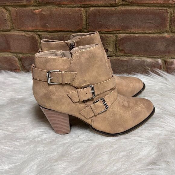 Forever Women’s Rose Gold Metallic Heeled Bootie Size 8.5 NEW - Picture 5 of 8